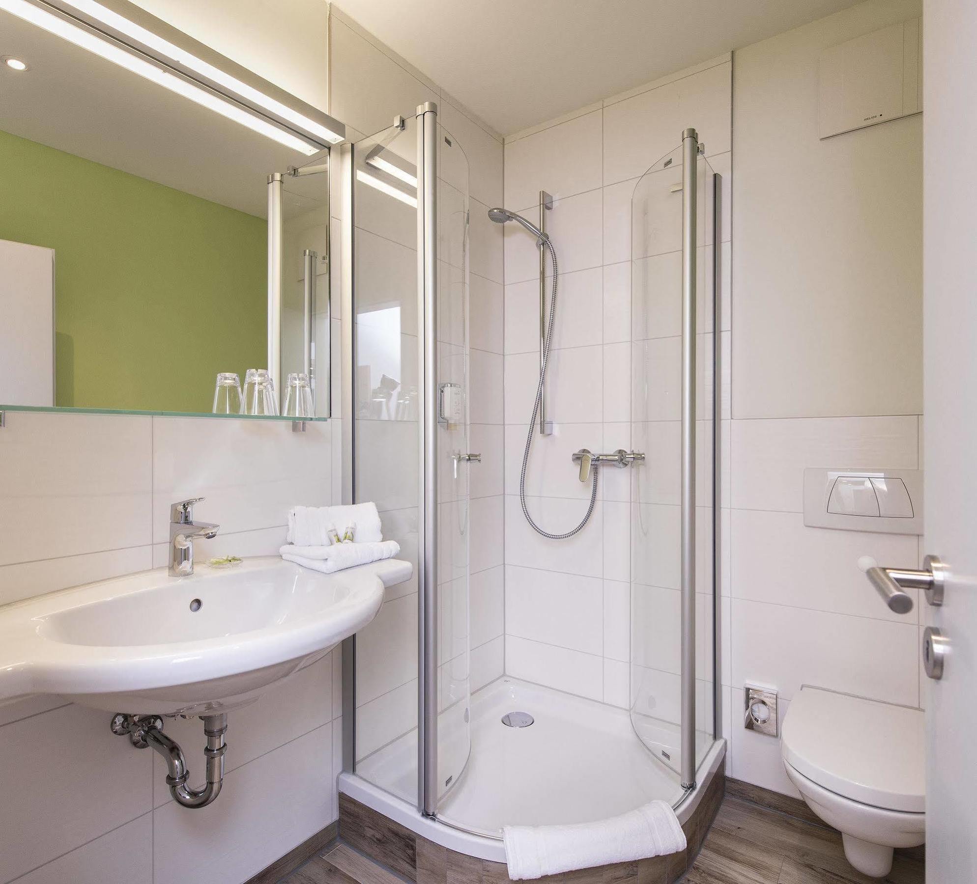 Hotel Susewind Rostock Esterno foto